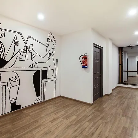 Super Townhouse Grand Pacific Ocean Hotel